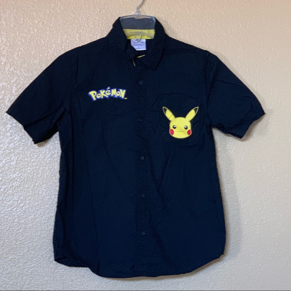 Boy’s Pokémon button down shirt ⛄️